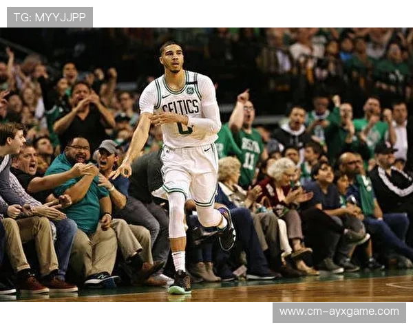 布朗组织妙传,绿军团队配合亮眼